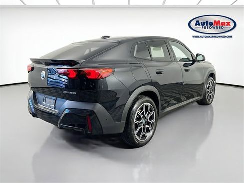 Used 2025 BMW X2 xDrive28i image 2