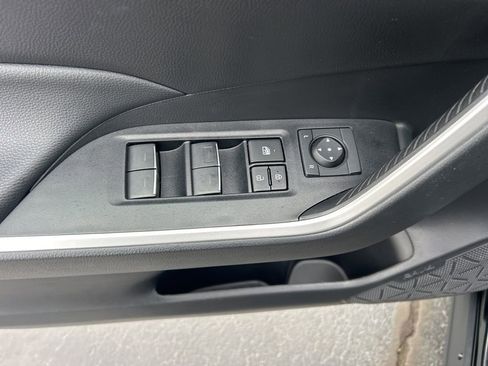 Used 2023 Toyota RAV4 XLE w/ Convenience Package image 4