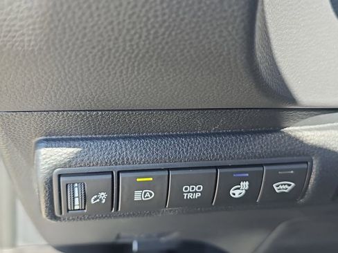Used 2025 Toyota Corolla Premium image 25