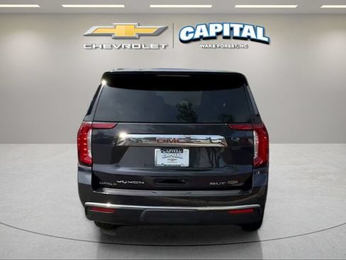 Used 2023 GMC Yukon XL SLT AWD/4WD image 4