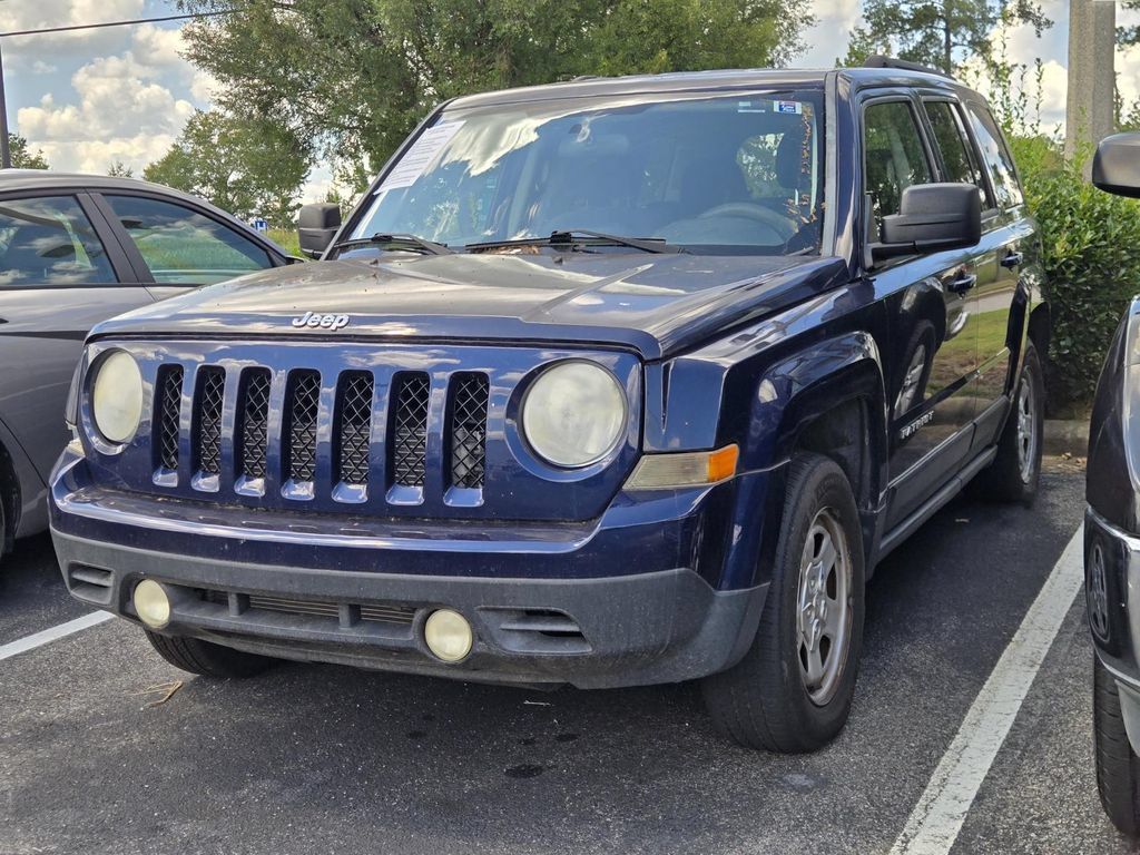Used 2014 Jeep Patriot Sport w/ Power Value Group FWD image 3
