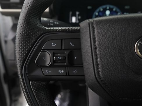 Used 2025 Toyota Tacoma SR image 25