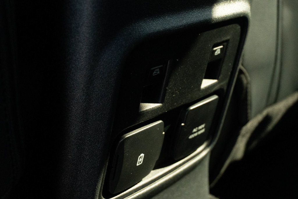 Used 2024 Ford Bronco Outer Banks AWD/4WD image 23
