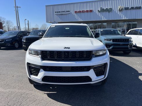 New 2026 Jeep Grand Cherokee L Limited AWD/4WD image 2