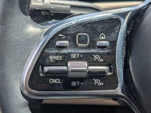 Used 2023 Mercedes-Benz CLA 250 image 11