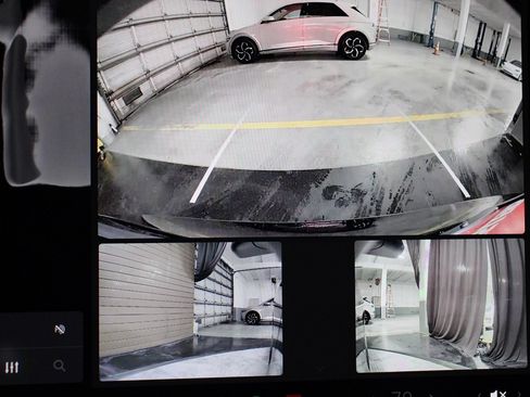 Used 2023 Tesla Model 3 Standard Range image 26