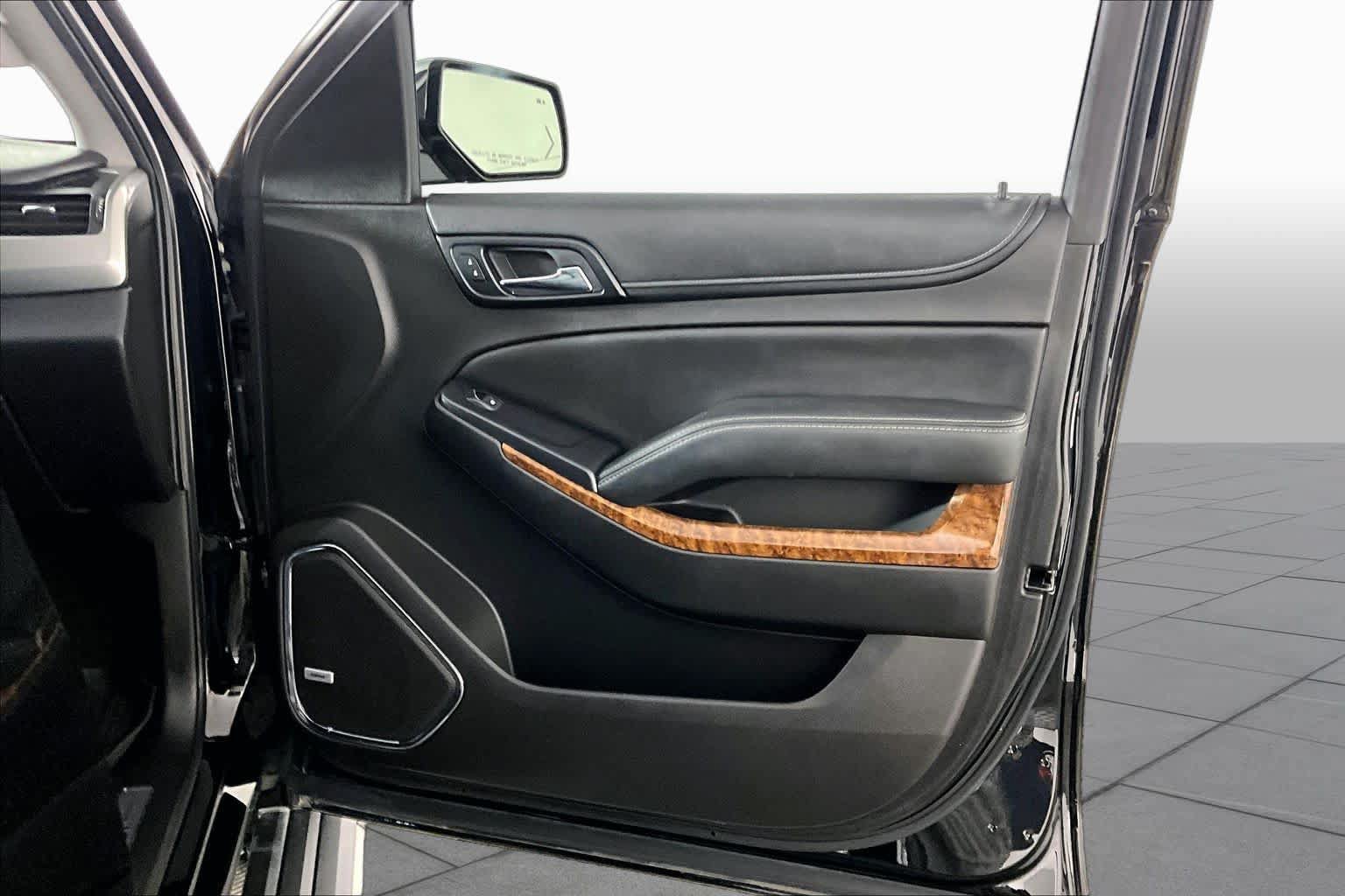 Used 2017 Chevrolet Tahoe Premier AWD/4WD image 21