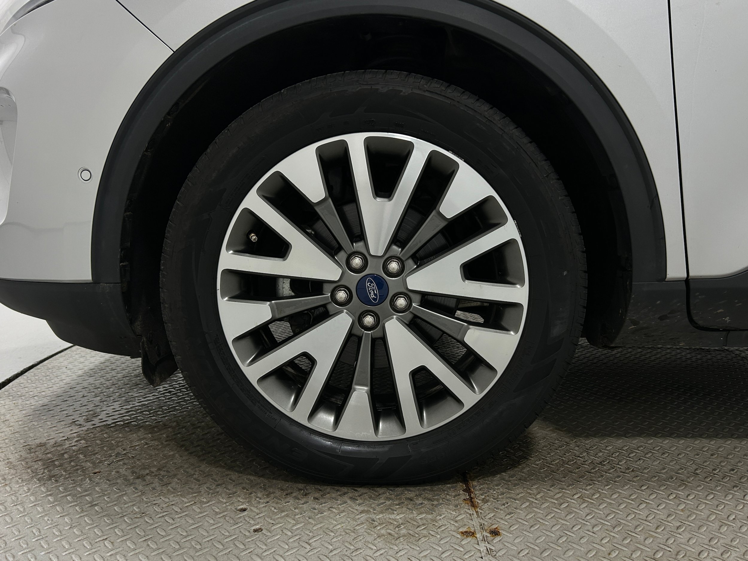 Used 2020 Ford Escape Titanium AWD/4WD image 35