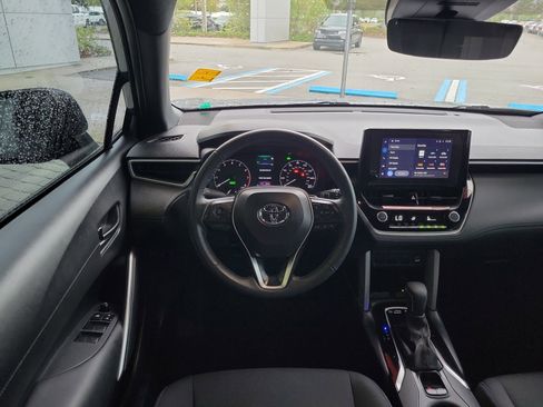 Certified 2024 Toyota Corolla Cross SE image 25