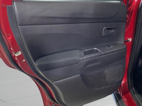 Used 2015 Mitsubishi Outlander Sport ES image 10