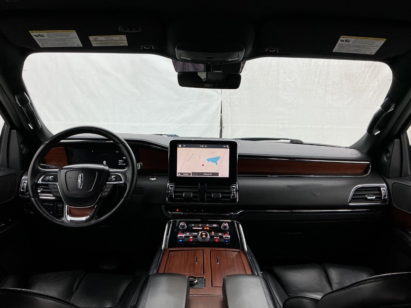 Used 2018 Lincoln Navigator Premiere RWD image 30