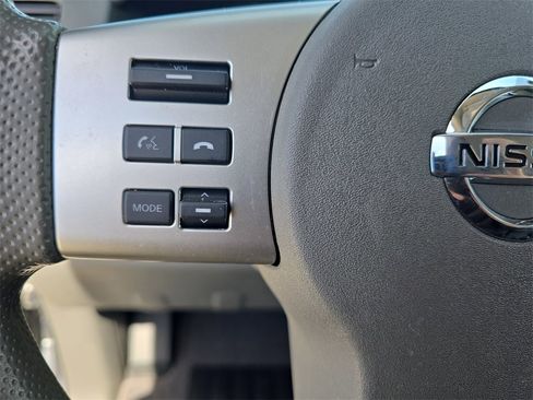 Used 2020 Nissan Frontier SV image 17