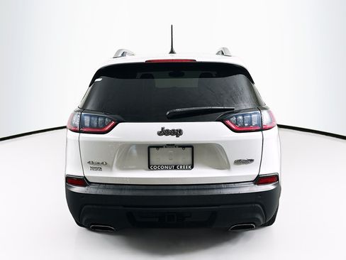 Used 2020 Jeep Cherokee Latitude Plus w/ Comfort/Convenience Group AWD/4WD image 4