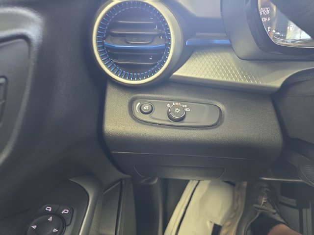 Used 2025 Chevrolet Trax LS FWD image 20