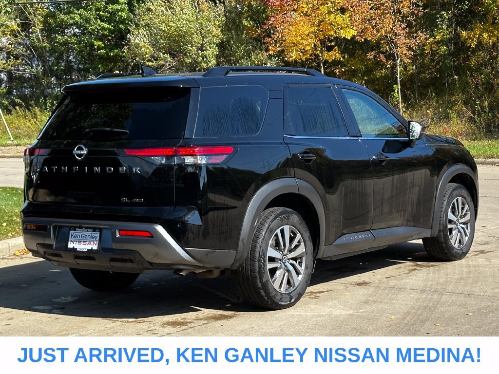 Certified 2026 Nissan Pathfinder SL AWD/4WD image 3