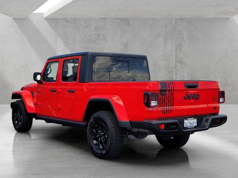 Used 2022 Jeep Gladiator Willys image 6
