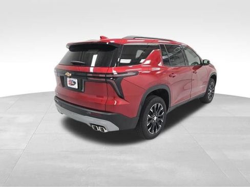 New 2026 Chevrolet Traverse LT w/ Sun and Wheel Package FWD image 5
