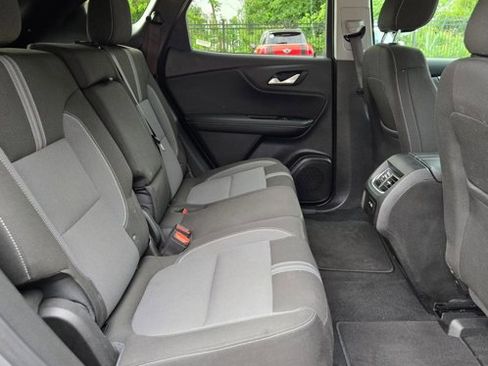 Used 2025 Chevrolet Blazer LT image 17