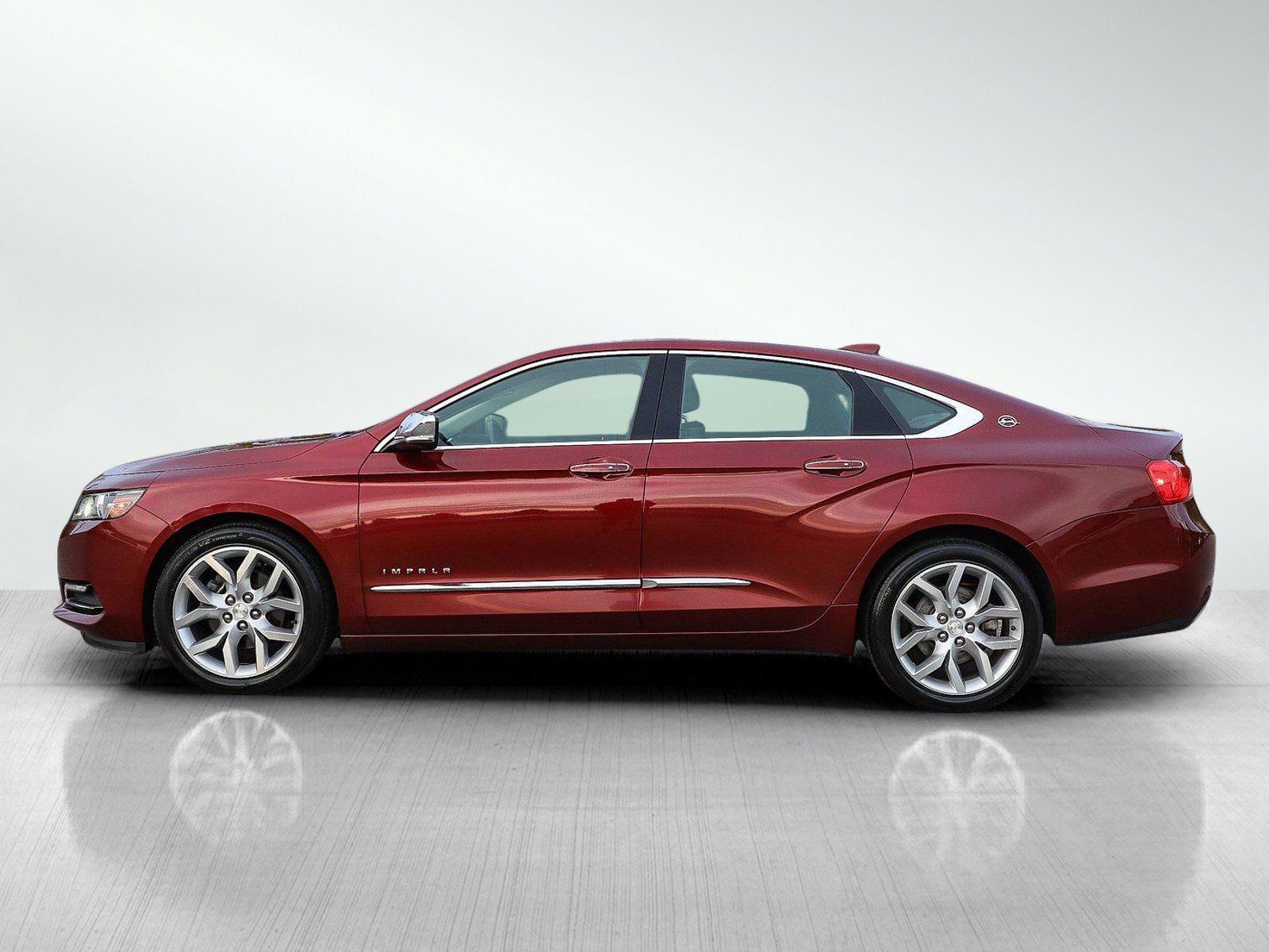 Used 2016 Chevrolet Impala LTZ FWD image 2