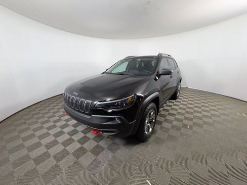 Used 2019 Jeep Cherokee Trailhawk w/ Comfort/Convenience Group image 25