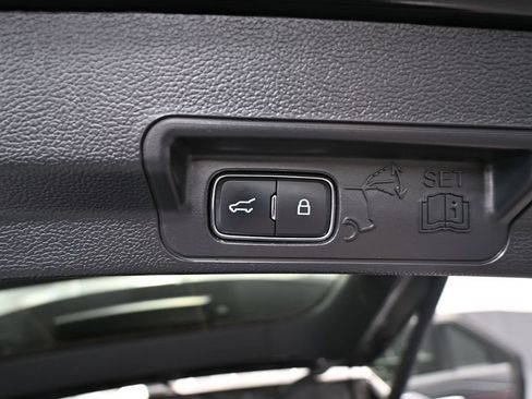 Used 2025 Ford Explorer ST-Line w/ ST-Line Street Pack AWD/4WD image 35
