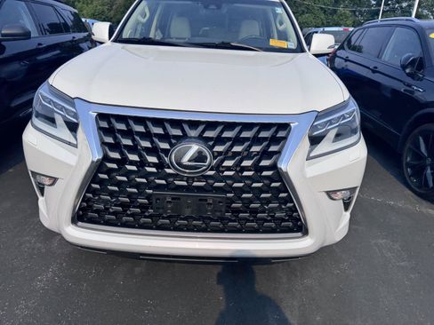 Used 2020 Lexus GX 460 Premium w/ Premium Package AWD/4WD image 2