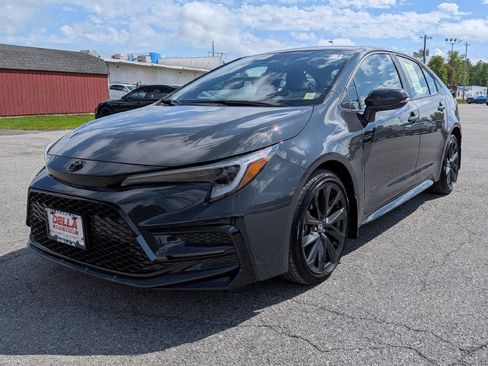 Used 2026 Toyota Corolla SE FWD image 4