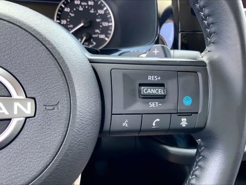 Used 2025 Nissan Pathfinder SV AWD/4WD image 24