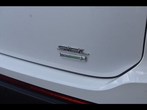 Used 2018 Ford Edge SEL FWD image 52