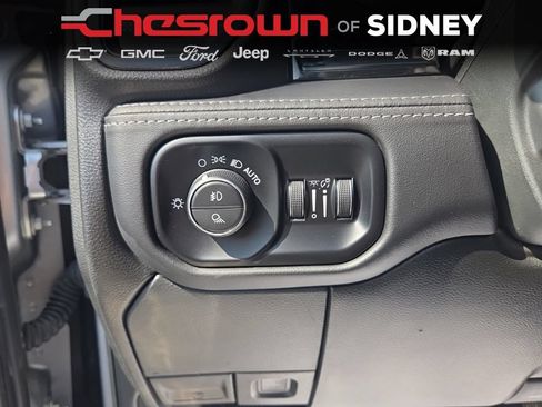 Used 2025 RAM 2500 Limited AWD/4WD image 30