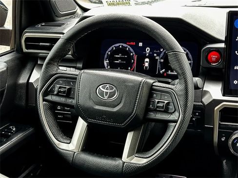 Certified 2025 Toyota Tacoma TRD Off-Road image 29