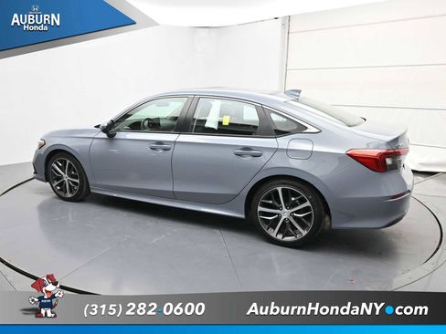 Used 2024 Honda Civic Touring image 14