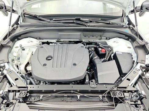New 2026 Volvo XC60 B5 Plus w/ Protection Package Premier image 28