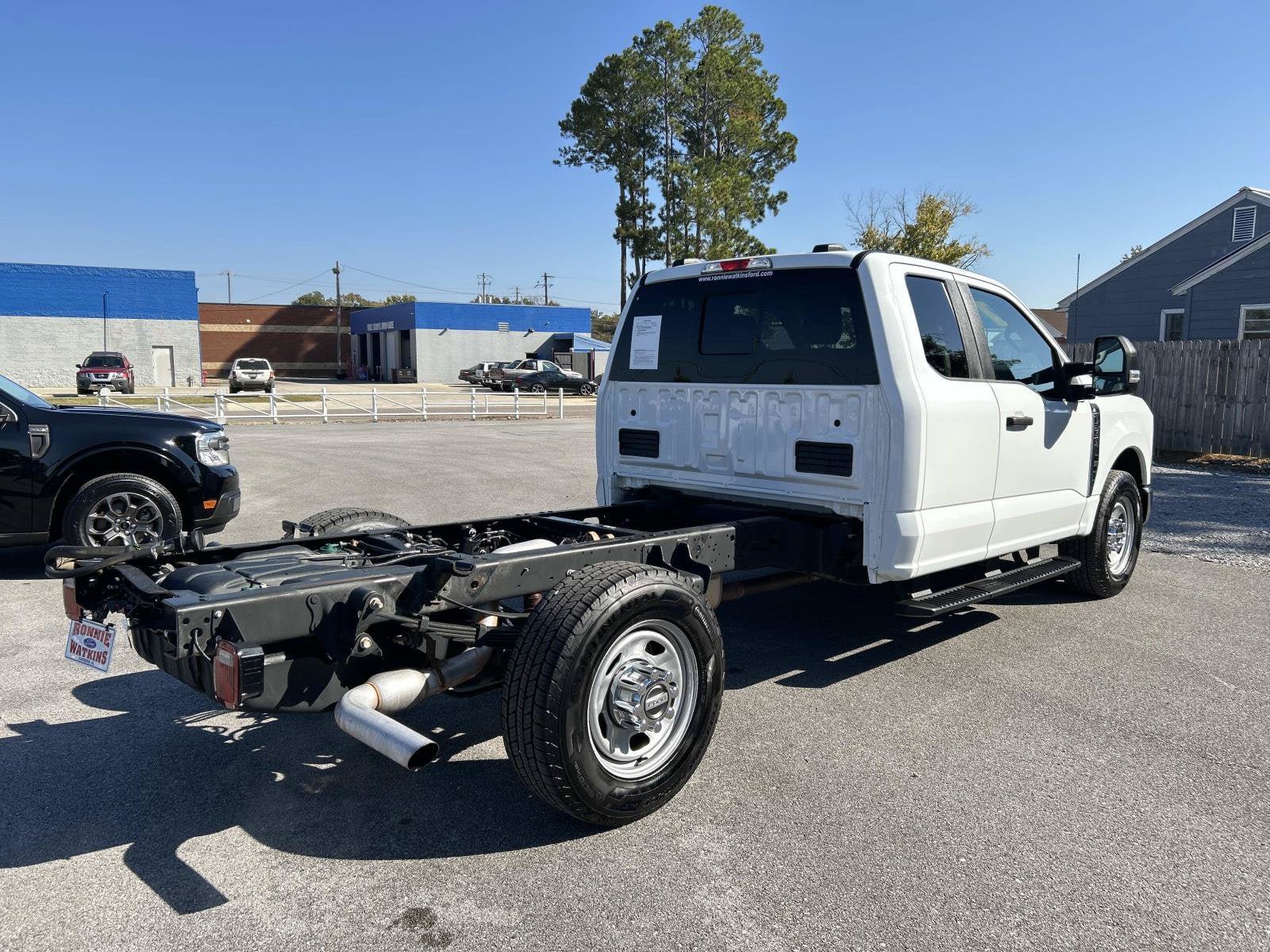 Used 2025 Ford F350 XL w/ XL Chrome Package RWD image 4