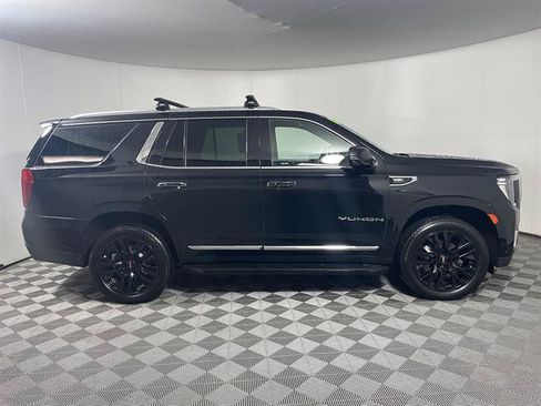 Used 2021 GMC Yukon SLT w/ SLT Premium Package AWD/4WD image 7