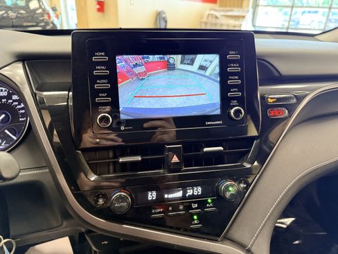 Used 2023 Toyota Camry SE FWD image 35