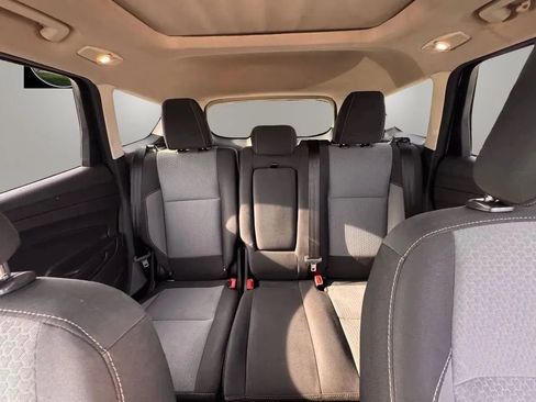 Used 2018 Ford Escape SE FWD image 14