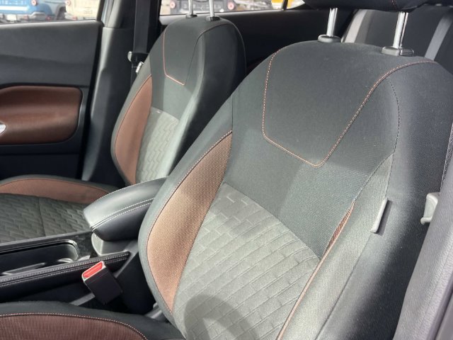 Used 2024 Nissan Kicks SR FWD image 28