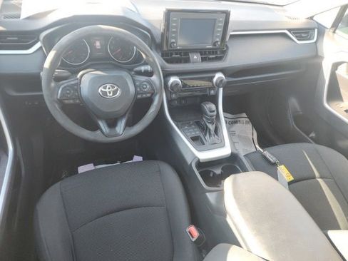 Used 2020 Toyota RAV4 LE image 14
