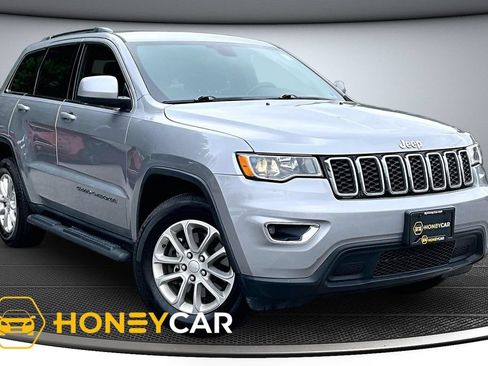 Used 2021 Jeep Grand Cherokee Laredo w/ Security & Convenience Group AWD/4WD image 1