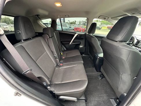 Used 2016 Toyota RAV4 LE w/ Preferred Accessory Package FWD image 14