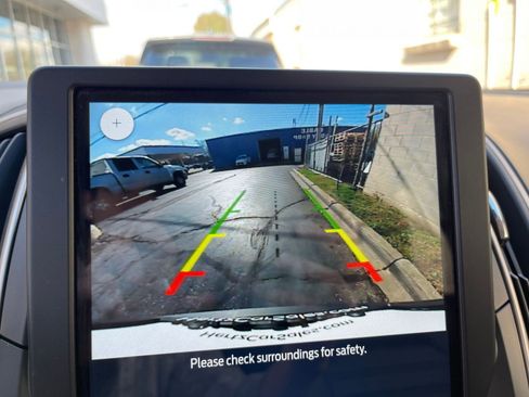 Used 2022 Ford Edge SEL image 17