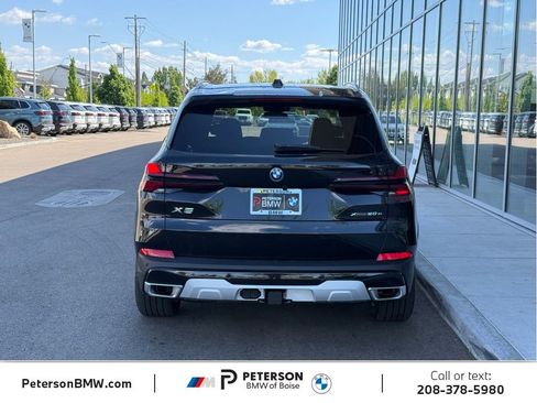 New 2026 BMW X5 xDrive50e w/ Premium Package AWD/4WD image 4