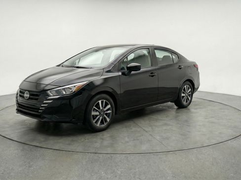 Used 2025 Nissan Versa SV FWD image 3