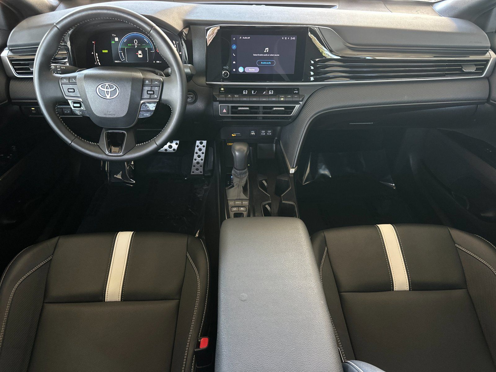 Used 2025 Toyota Camry SE w/ Convenience Package FWD image 12