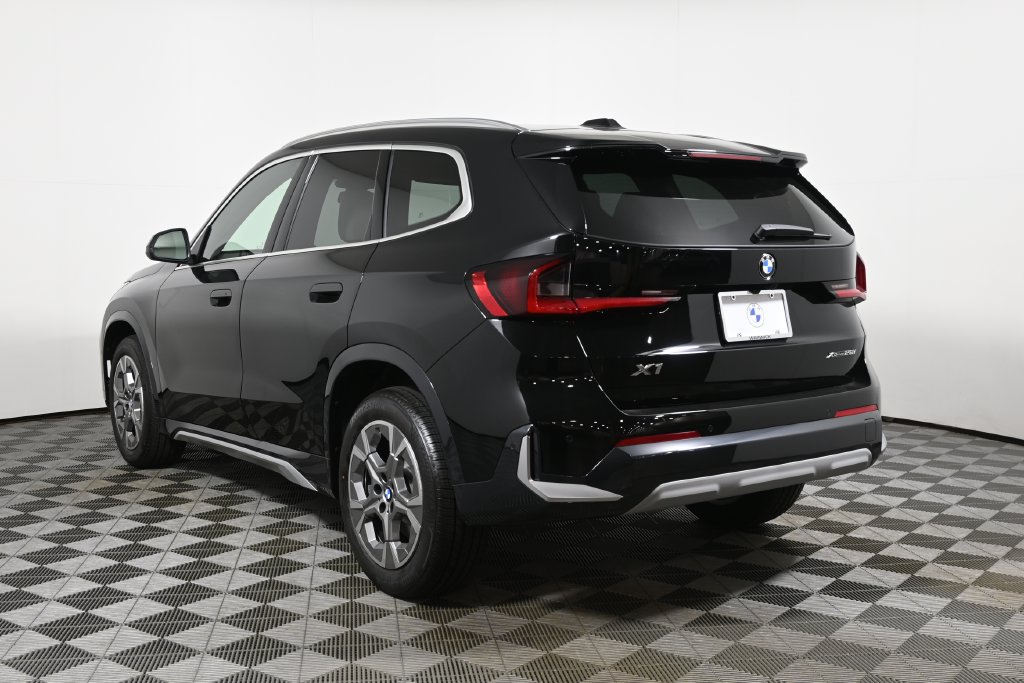 Used 2026 BMW X1 xDrive28i w/ Convenience Package AWD/4WD image 5
