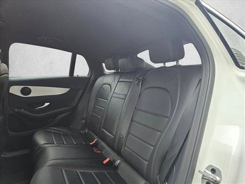 Used 2023 Mercedes-Benz GLC 300 4MATIC Coupe image 15
