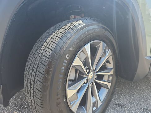 Used 2026 Chevrolet Equinox LT w/ Convenience Package II FWD image 30