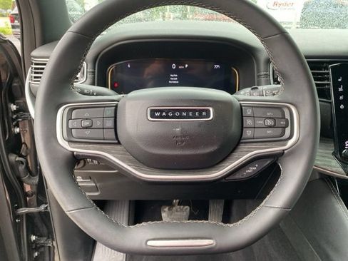 Used 2022 Jeep Wagoneer Series II AWD/4WD image 18