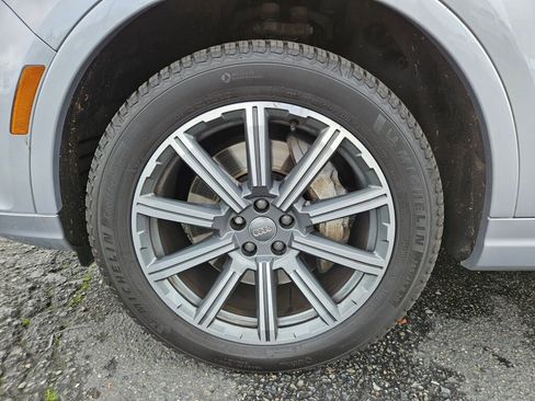 Used 2017 Audi Q7 3.0T Premium Plus w/ Premium Plus Package image 8